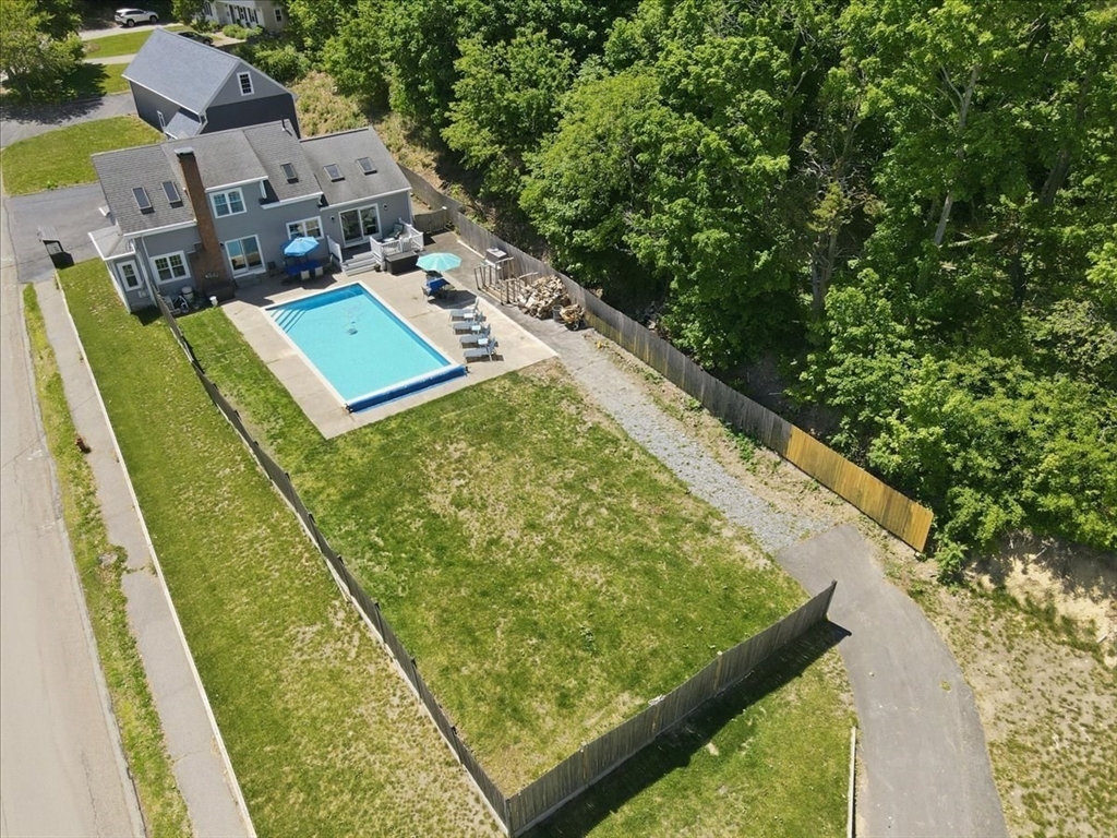 15 Hall Street Property Photo 8