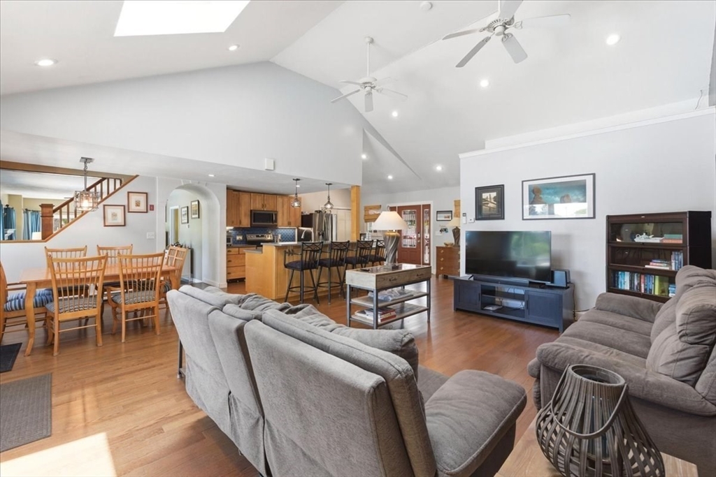 15 Hall Street Property Photo 14
