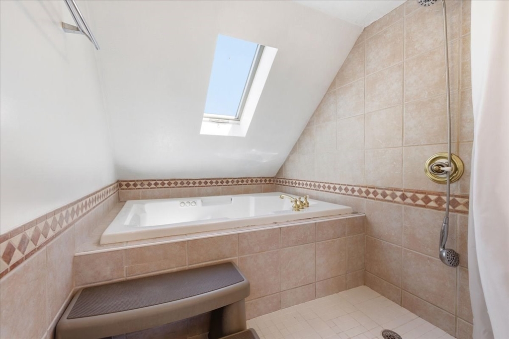 15 Hall Street Property Photo 30