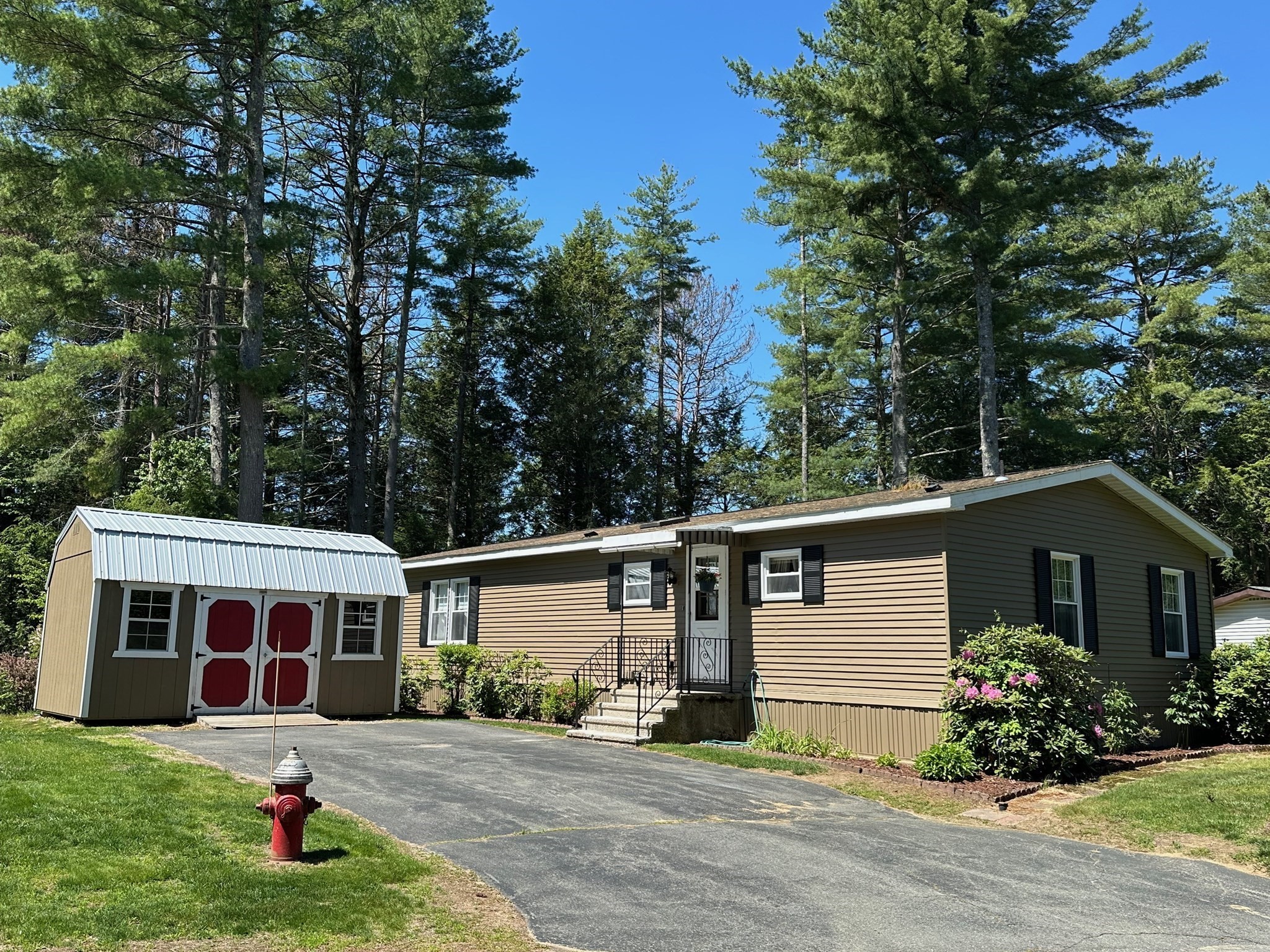 30 Earl Dr. Property Photo 1