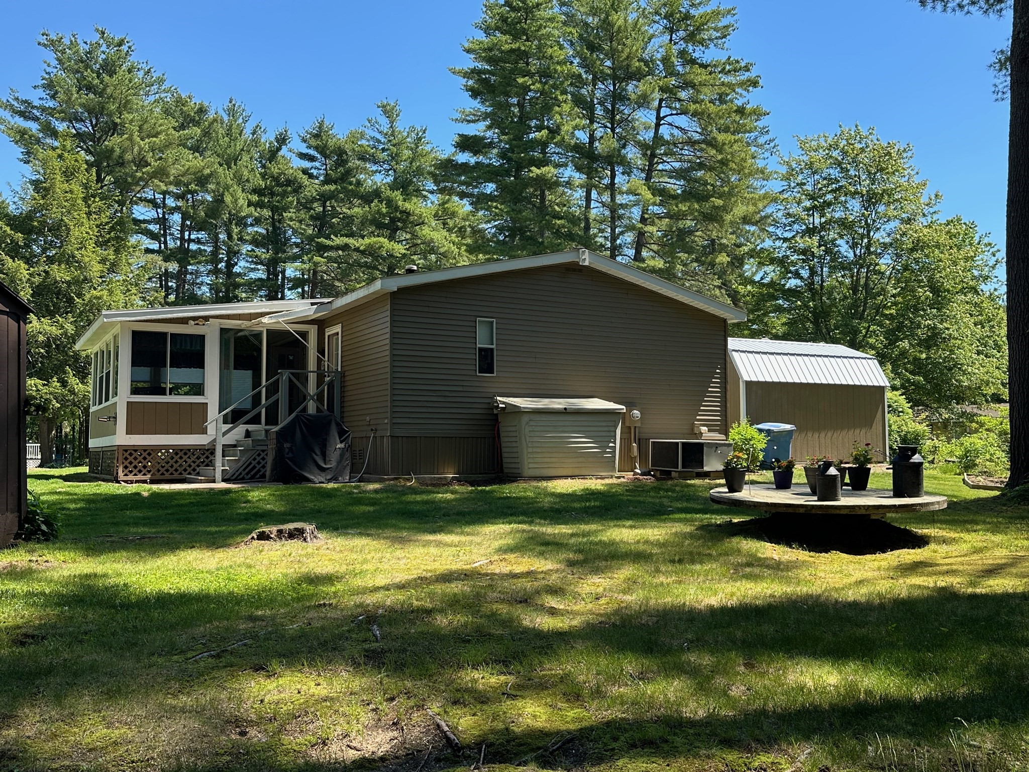 30 Earl Dr. Property Photo 5