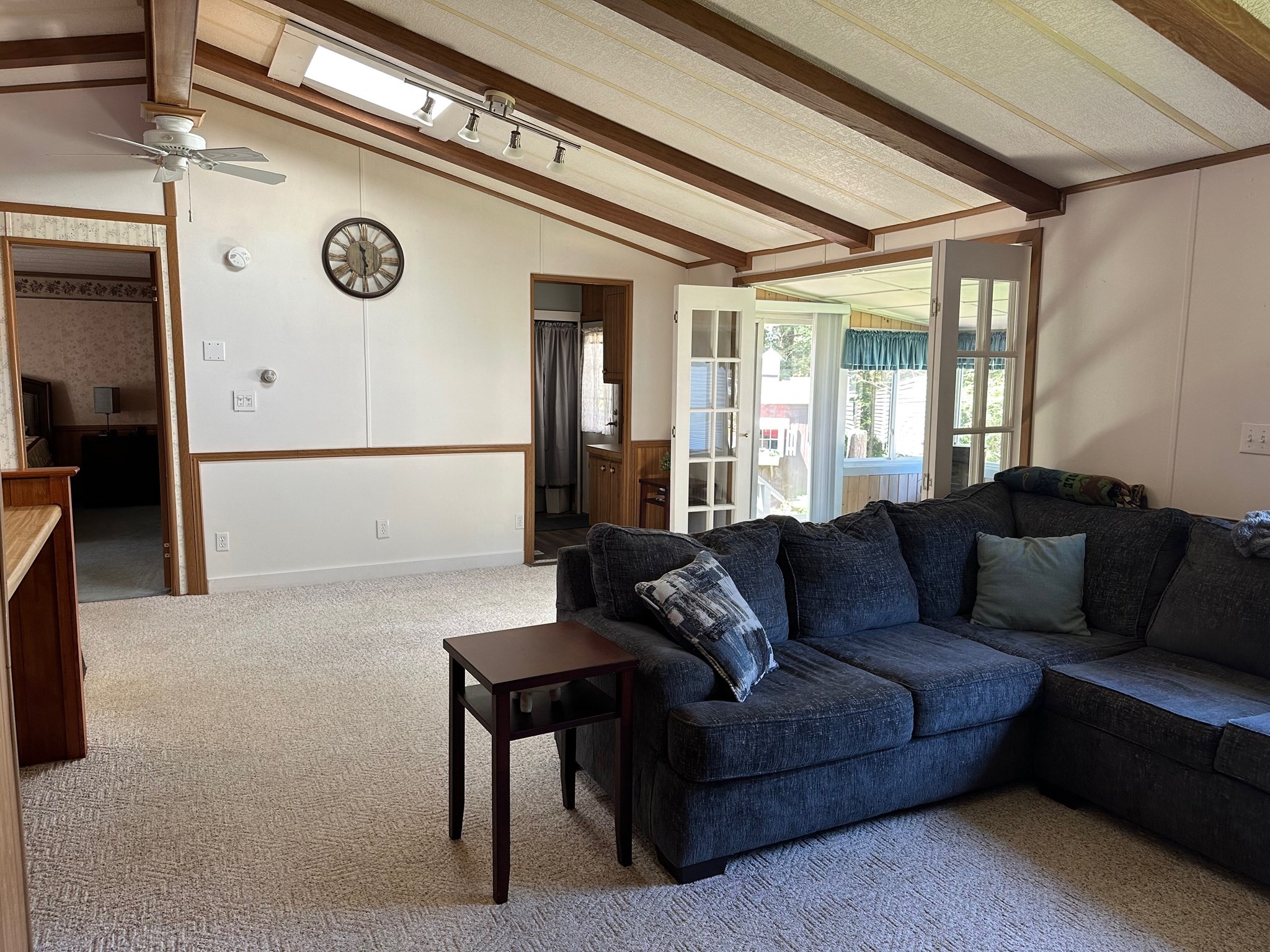 30 Earl Dr. Property Photo 12