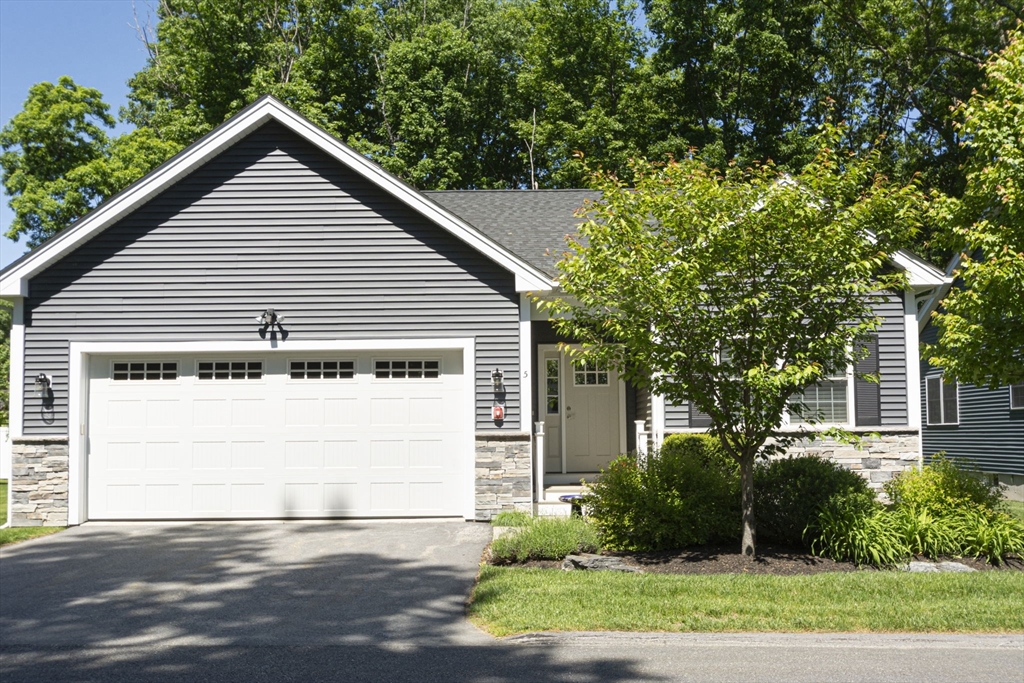 5 Abby Ln # 5 Property Photo 1