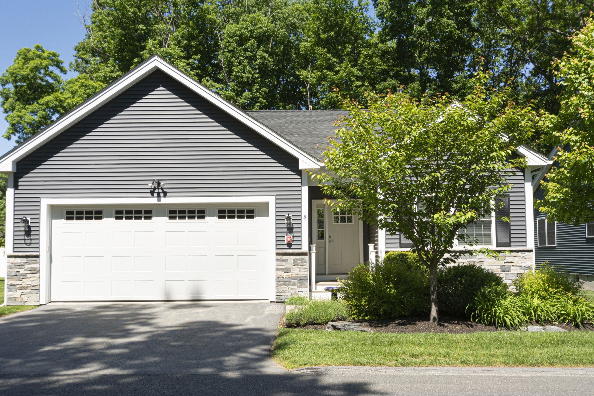 5 Abby Ln # 5 Property Photo 1