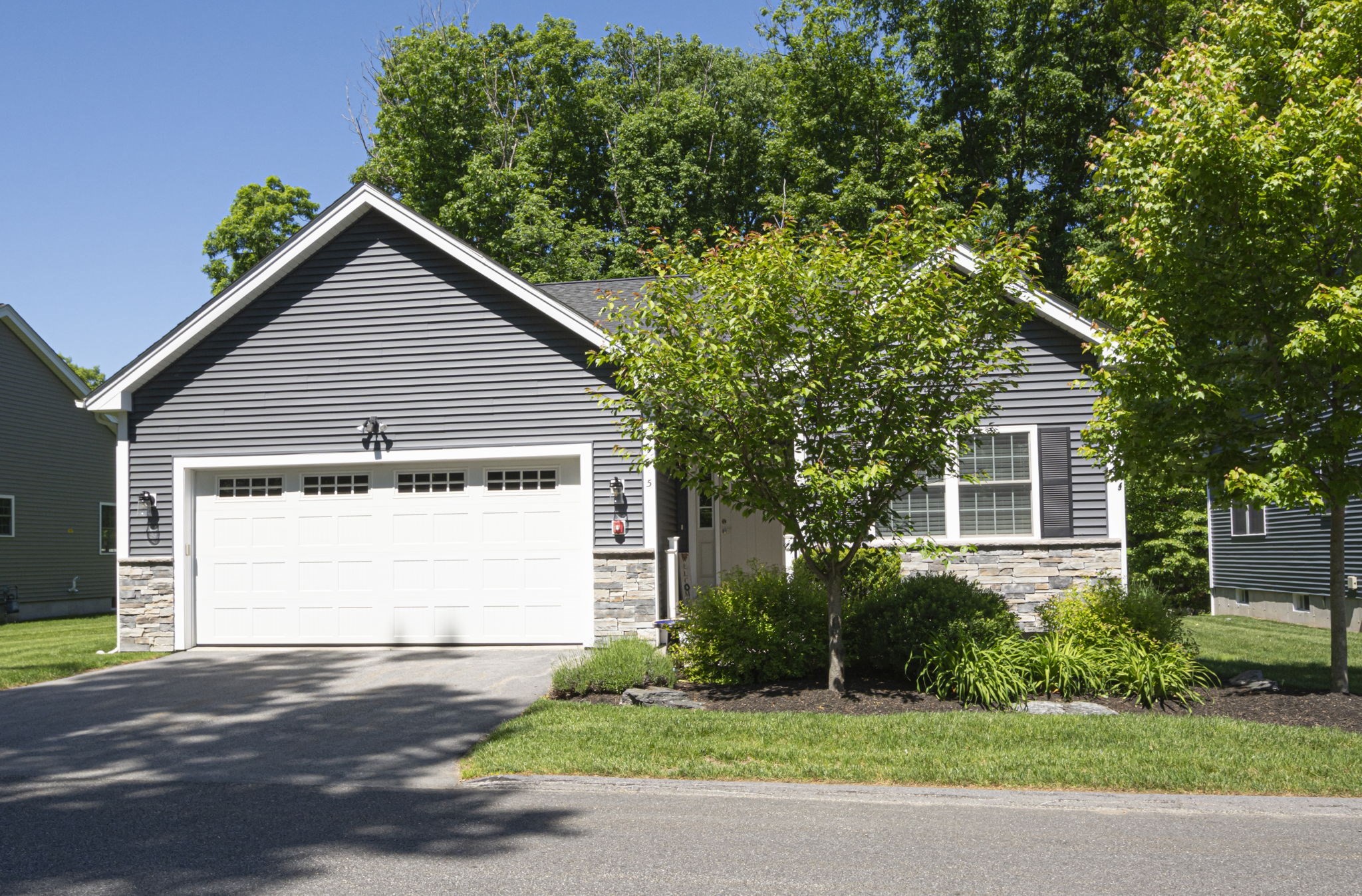5 Abby Ln # 5 Property Photo 3