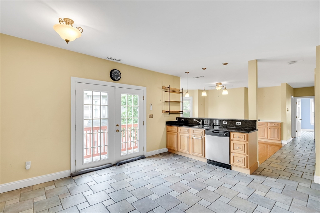 86 Brown St # 4 Property Photo 6