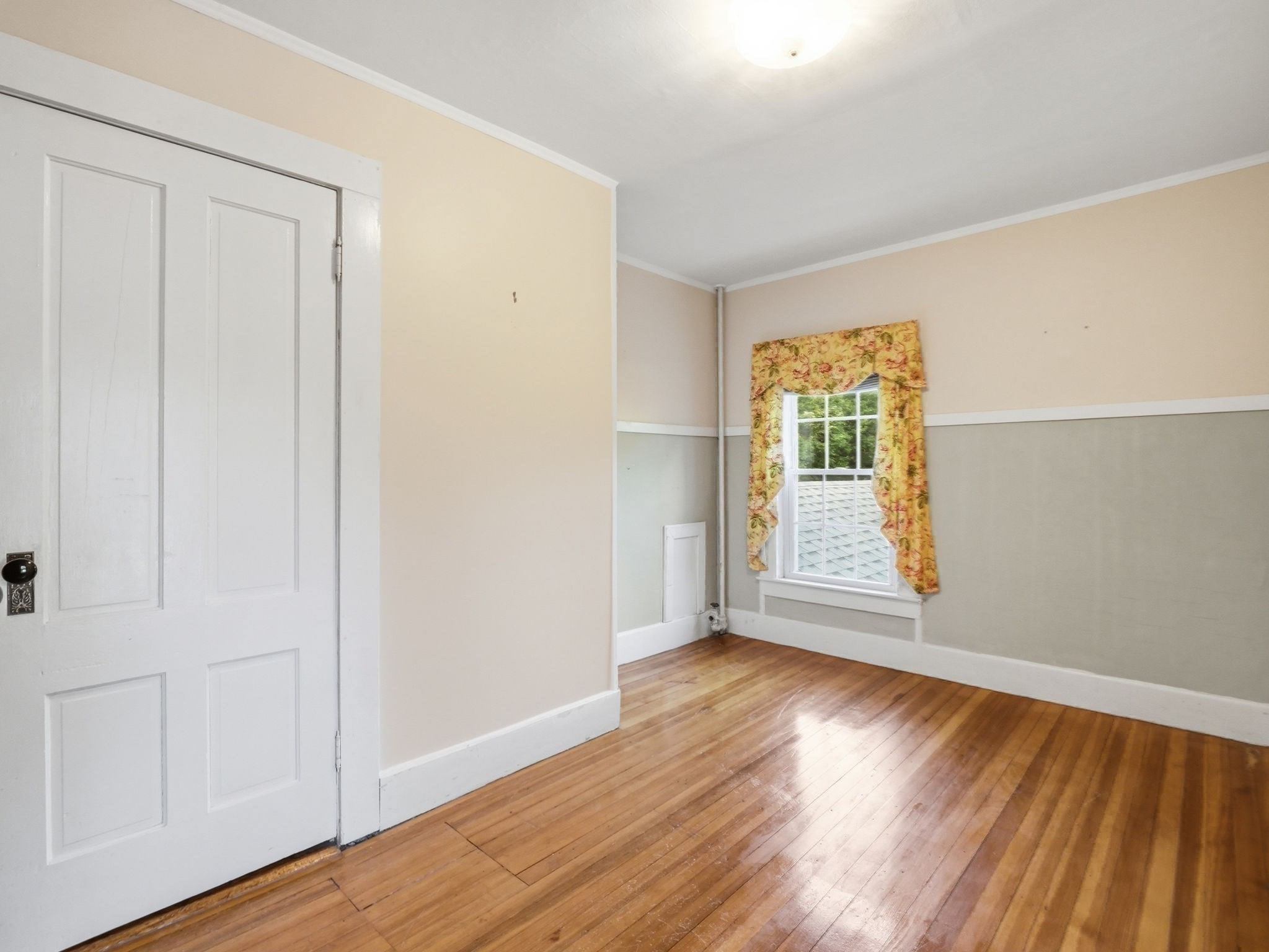 834 Pleasant St Property Photo 31