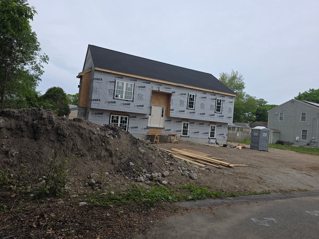 132 Falconer Ave Property Photo 4