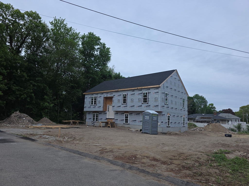 132 Falconer Ave Property Photo 6