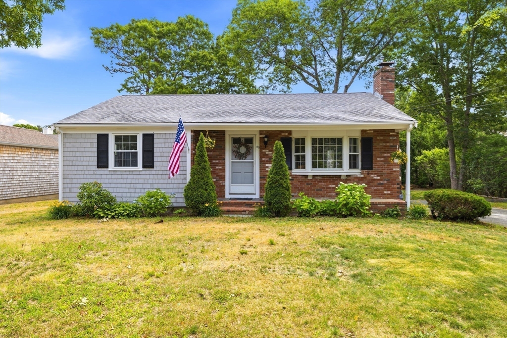 90 Castlewood Circle Property Photo 1