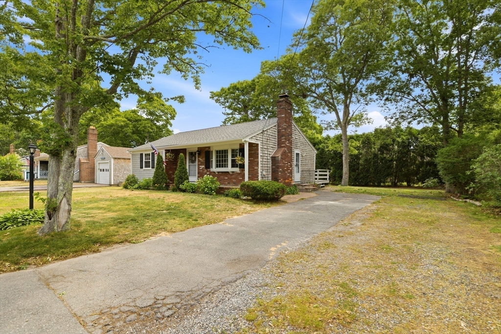 90 Castlewood Circle Property Photo 8