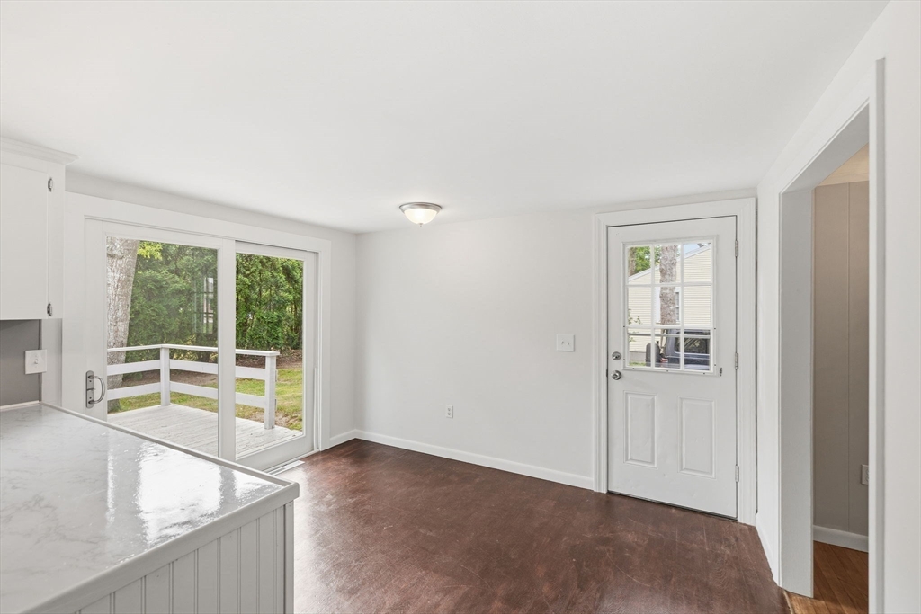 90 Castlewood Circle Property Photo 14