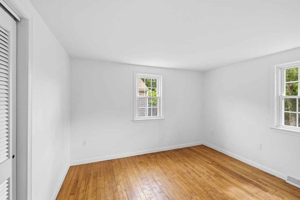 90 Castlewood Circle Property Photo 26
