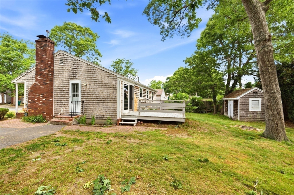 90 Castlewood Circle Property Photo 33