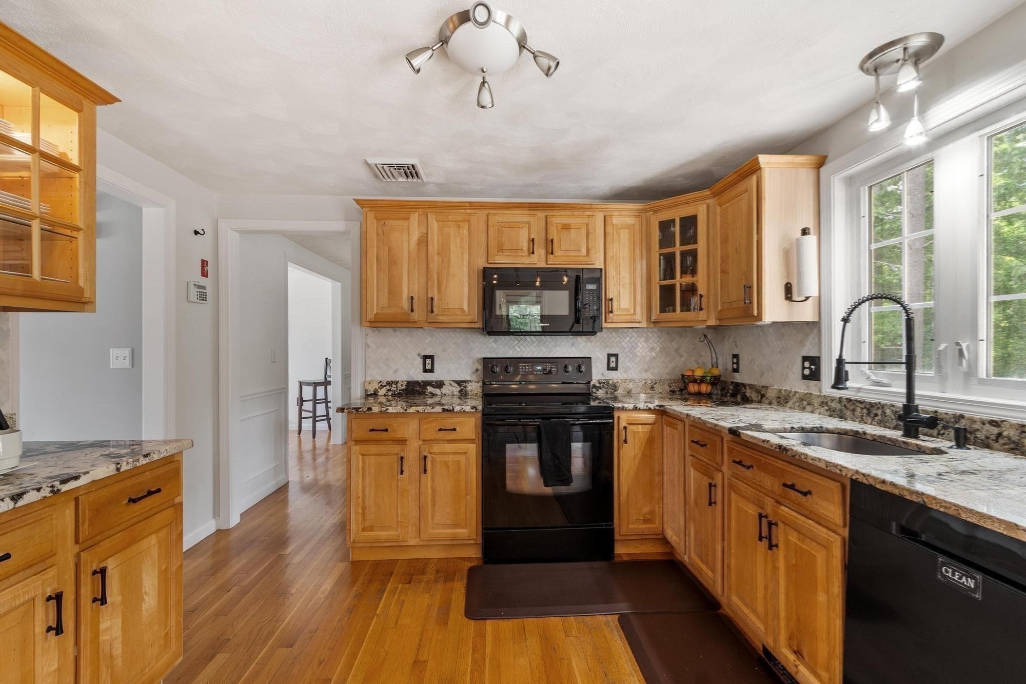 135 Jennies Way Property Photo 4