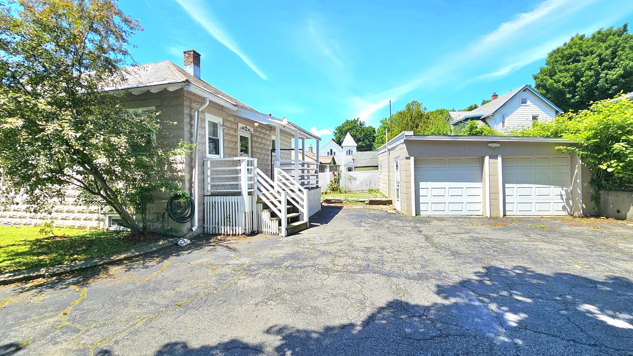 21 River St Property Photo 3