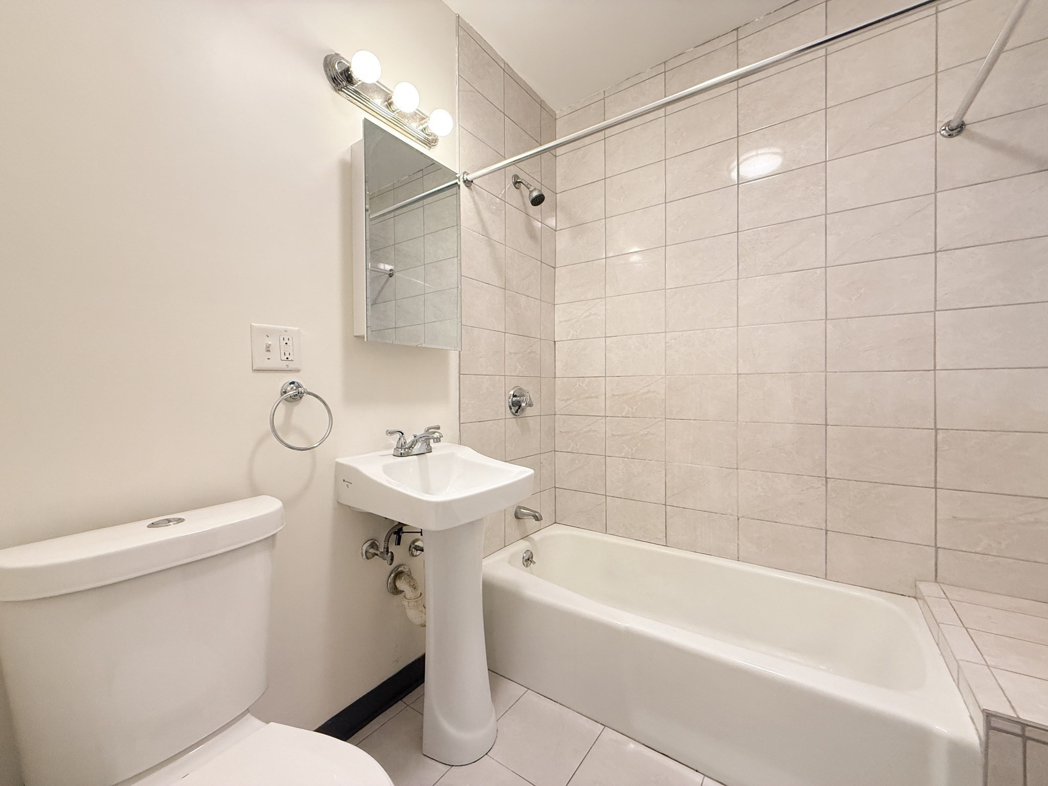 158 Kelton St # 4 Property Photo 13