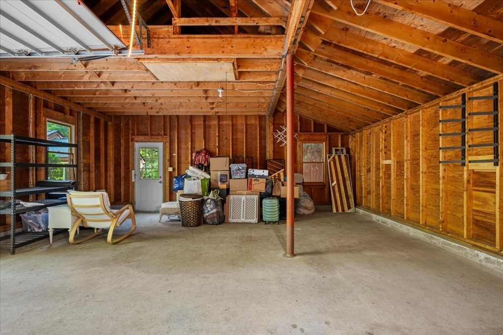 225 E Temple St Property Photo 33