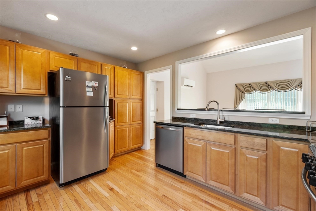 2 Adams Circle Property Photo 8