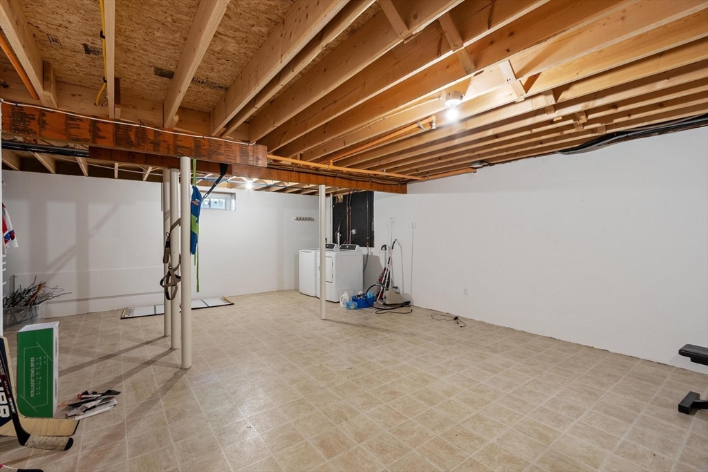 2 Adams Circle Property Photo 34