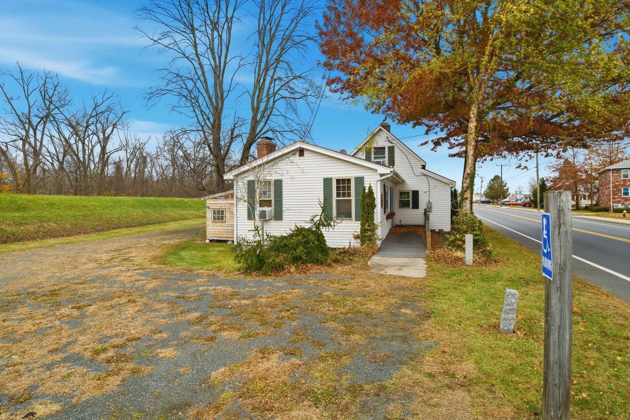148 River St Property Photo 8