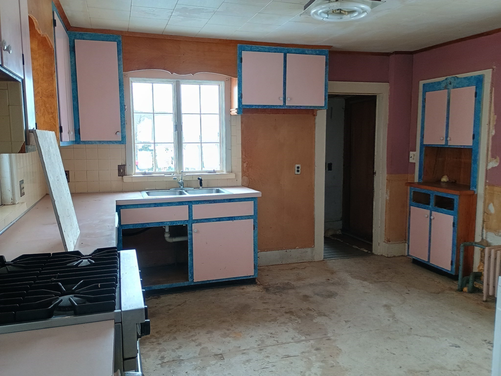 9 Olive Street Property Photo 10