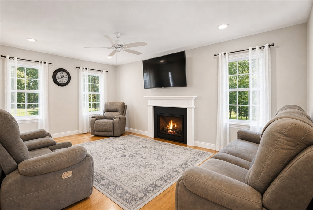 34 Amesbury Ave Property Photo 3