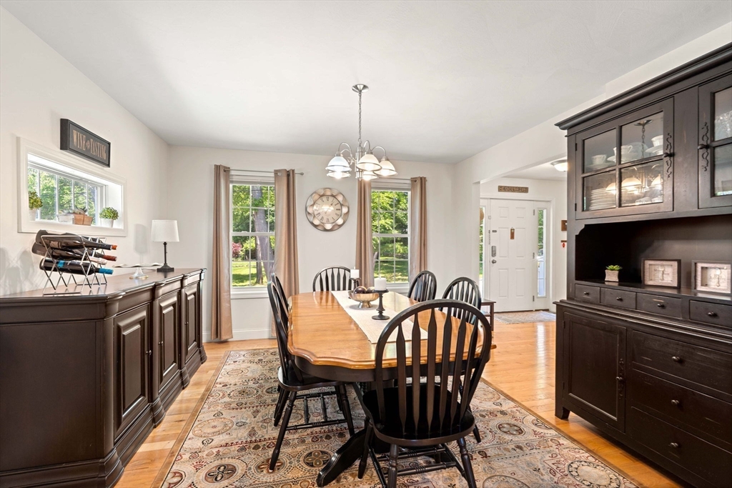 34 Amesbury Ave Property Photo 10