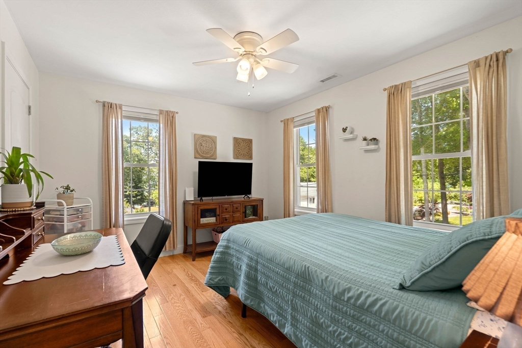 34 Amesbury Ave Property Photo 18