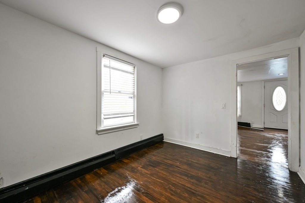 260 Glebe St Property Photo 7
