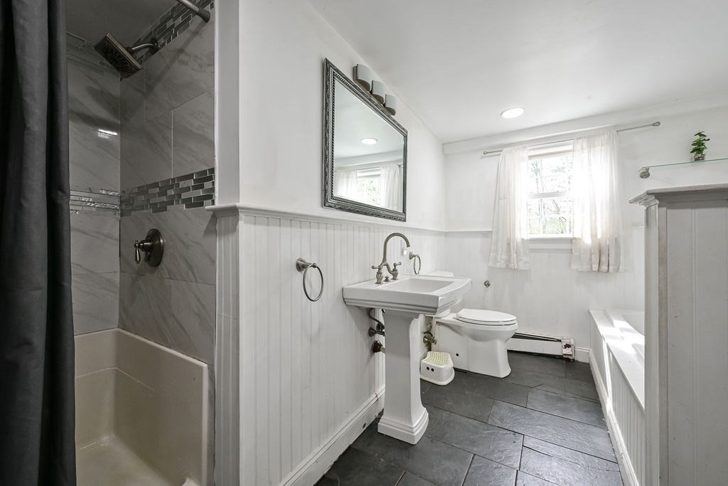 260 Glebe St Property Photo 10