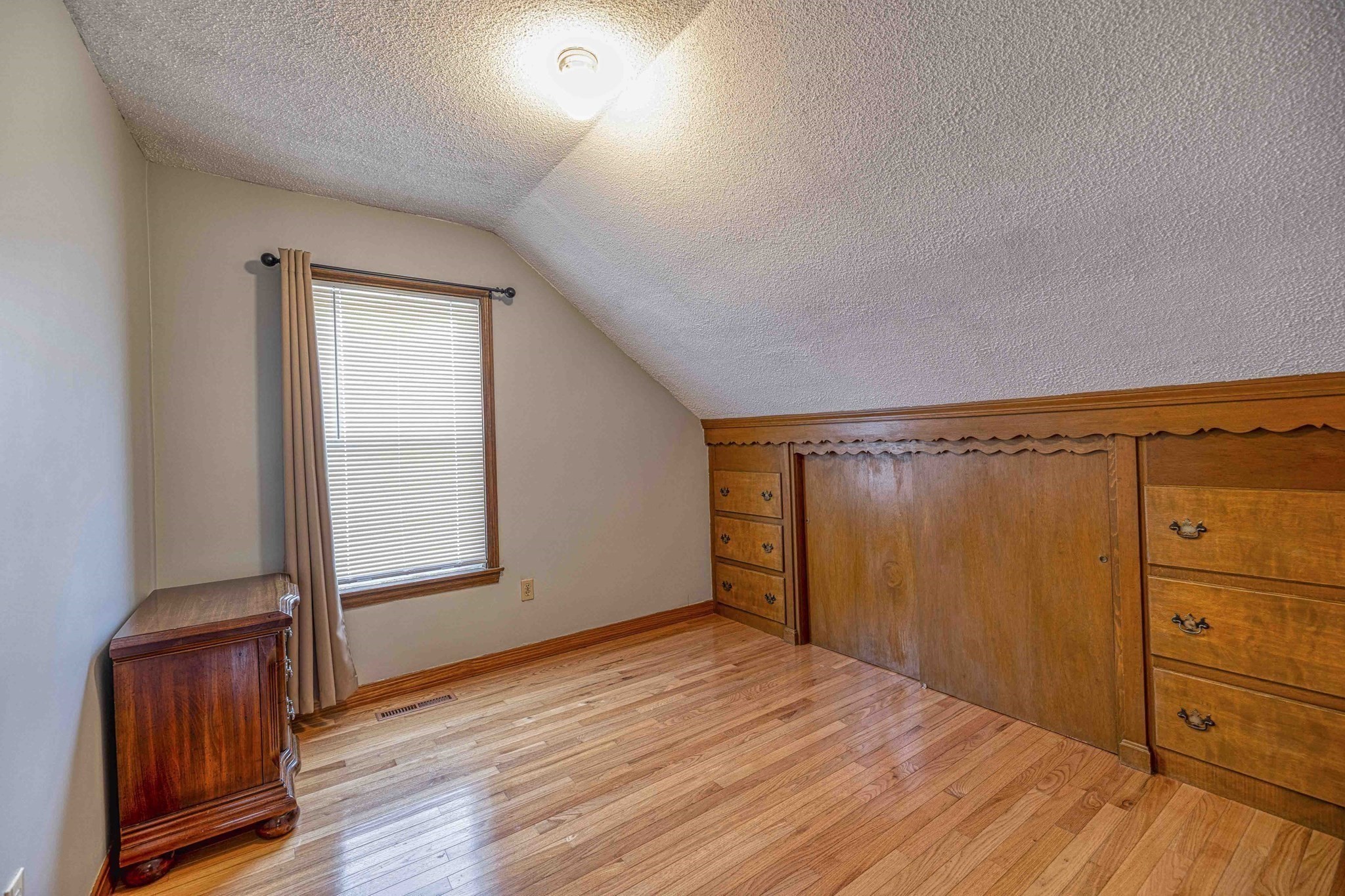 36 Mcgowan St Property Photo 16