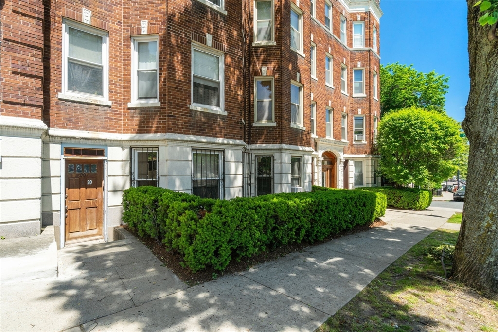 1629 Commonwealth Avenue # 20 Property Photo 4