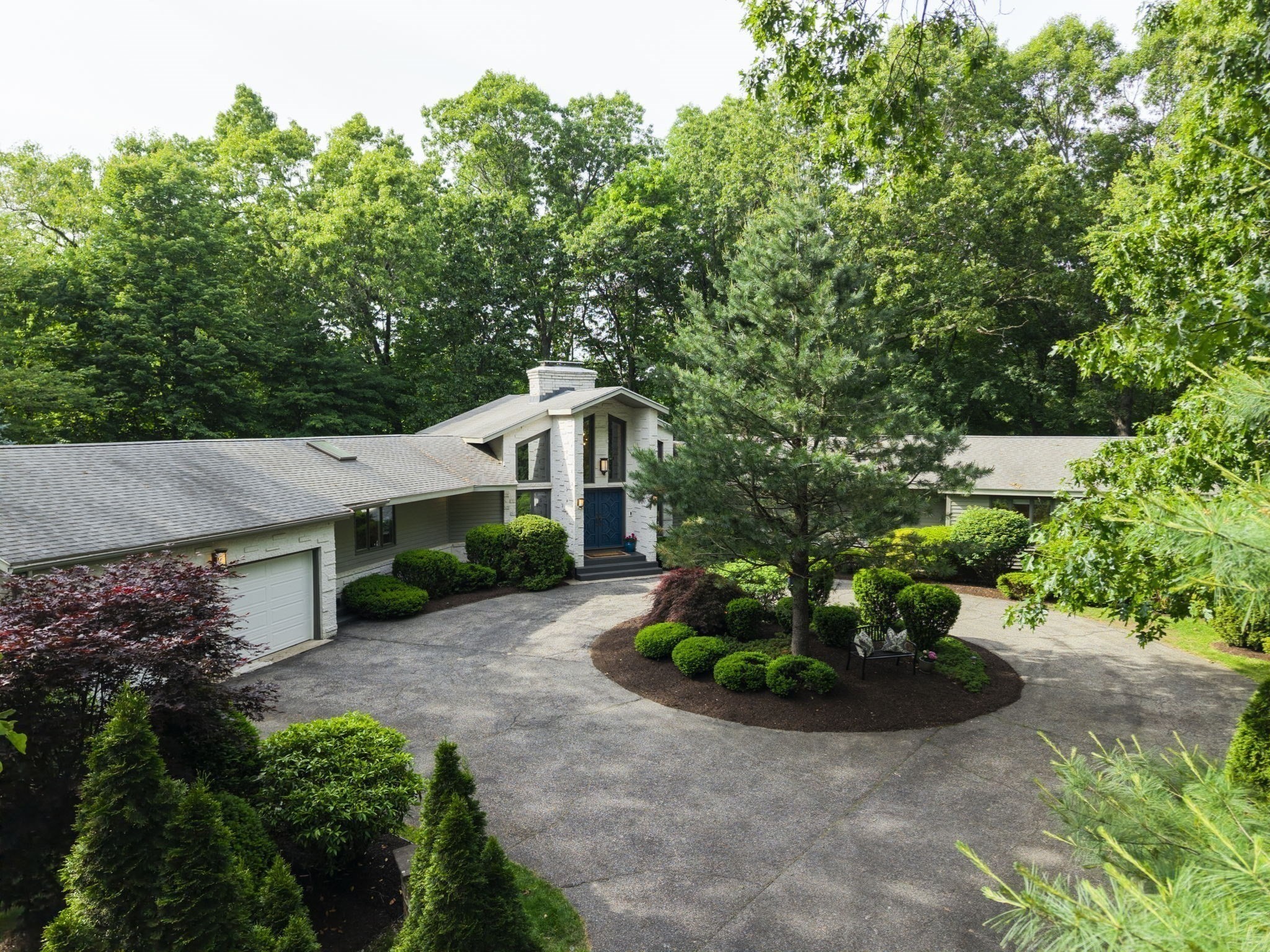550 Wolf Swamp Property Photo 4