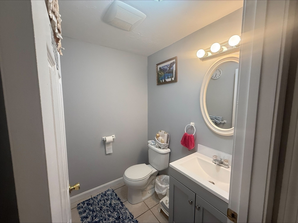 17 Foster St # 15 Property Photo 12