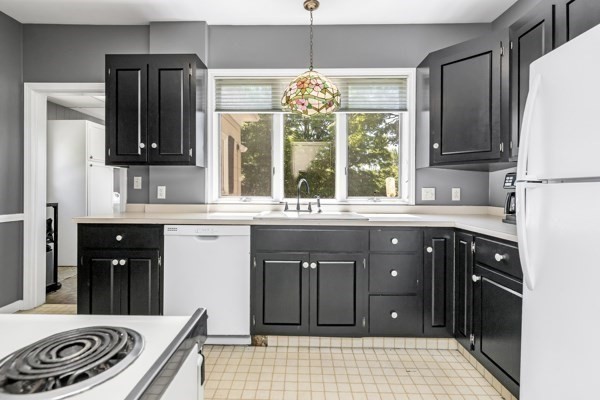 56 Cherry St Property Photo 12