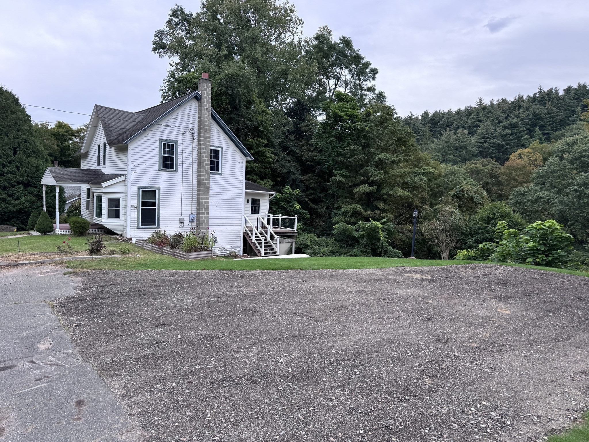390 Main St Property Photo 36