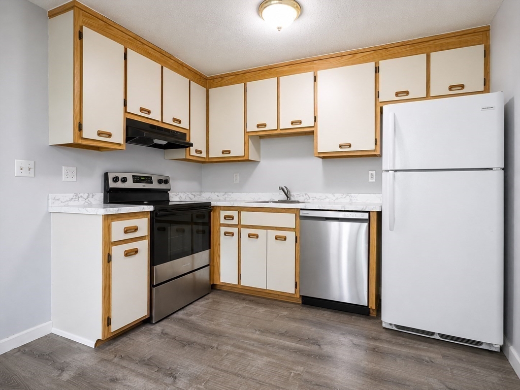 2400 Skyline Dr # 1 Property Photo 2