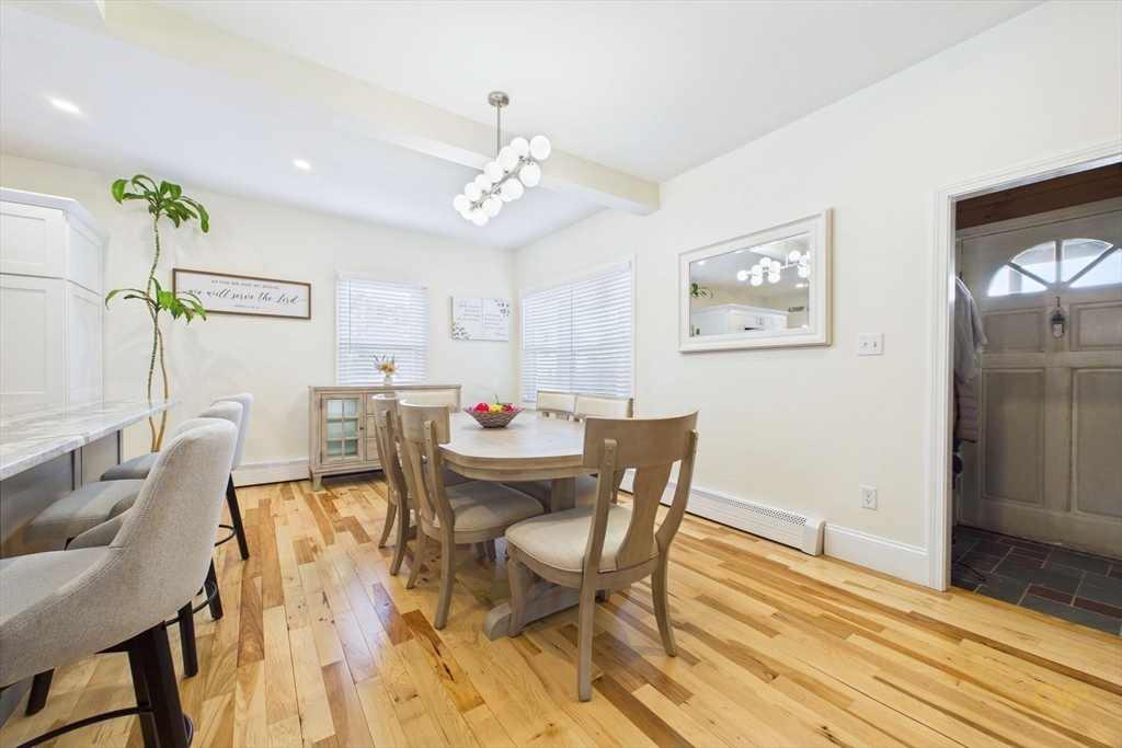 87 Stowe St Property Photo 7