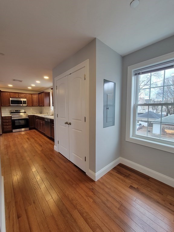 946 Warren Ave # F Property Photo 1