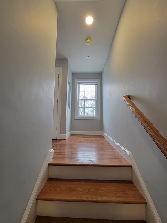 946 Warren Ave # F Property Photo 2