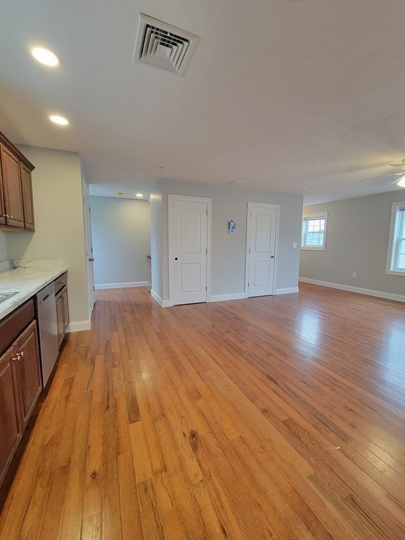 946 Warren Ave # F Property Photo 4