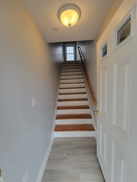 946 Warren Ave # F Property Photo 5