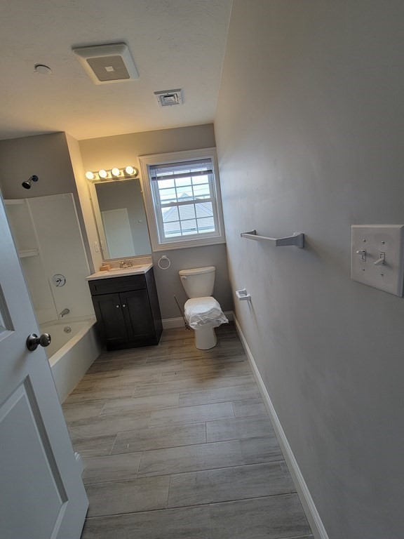 946 Warren Ave # F Property Photo 15