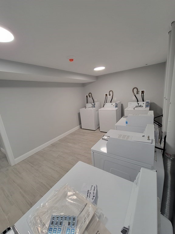 946 Warren Ave # F Property Photo 17