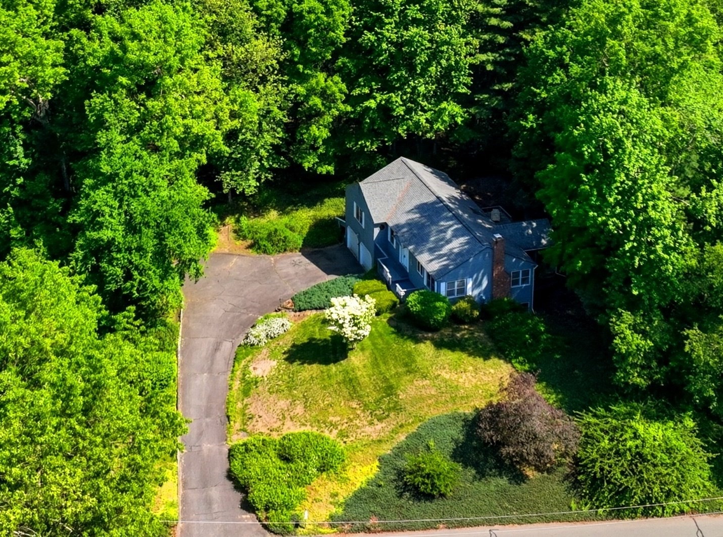 4 Ladyslipper Ln Property Photo 3