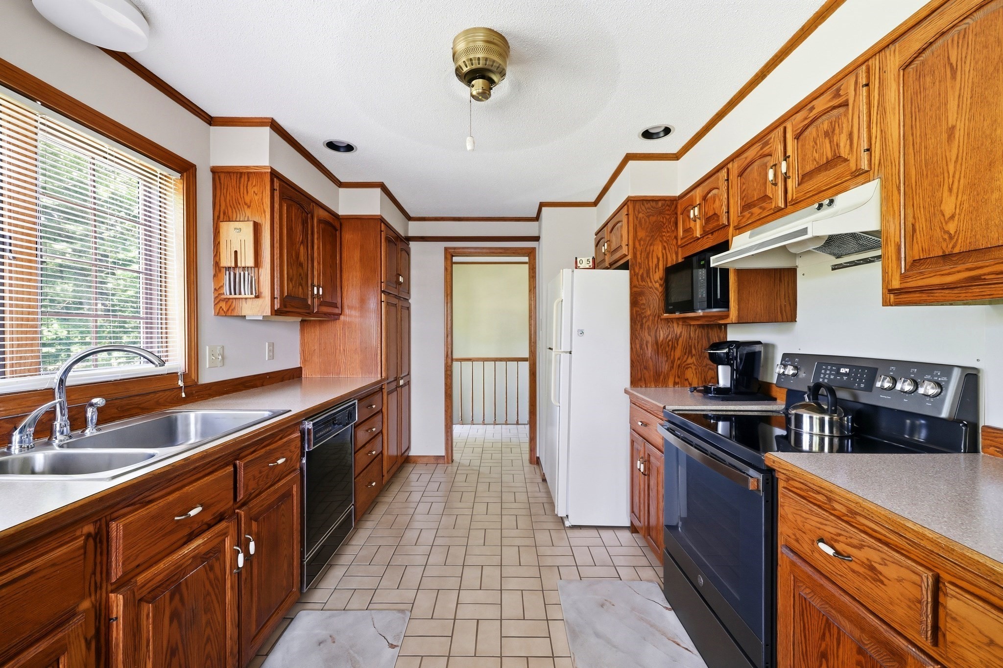 4 Ladyslipper Ln Property Photo 6