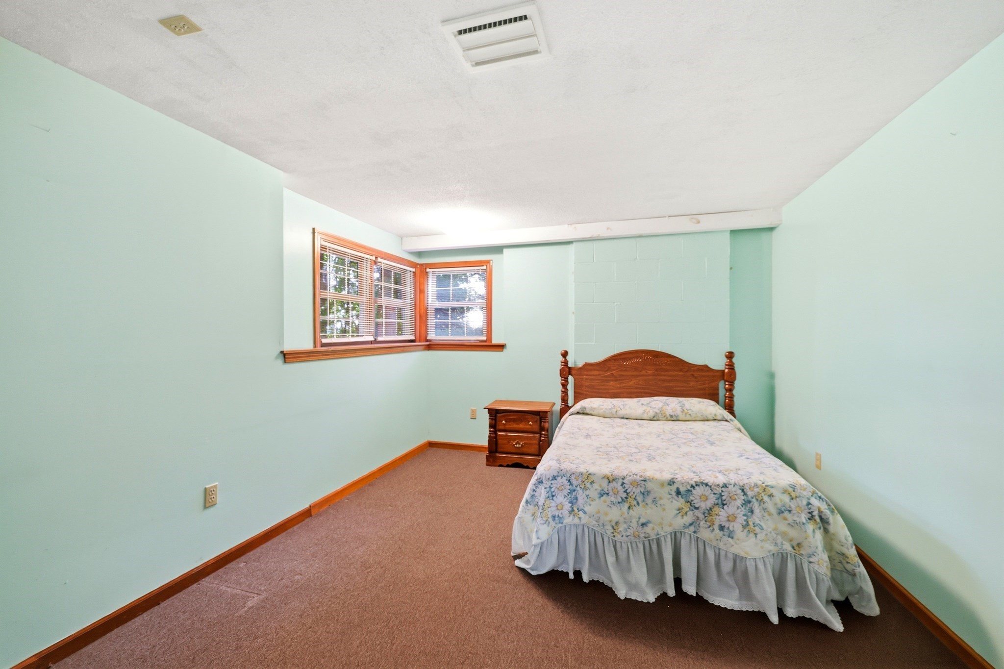 4 Ladyslipper Ln Property Photo 23