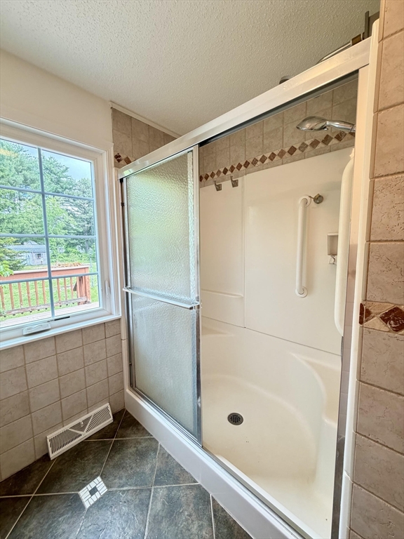142 Yarmouth St Property Photo 11