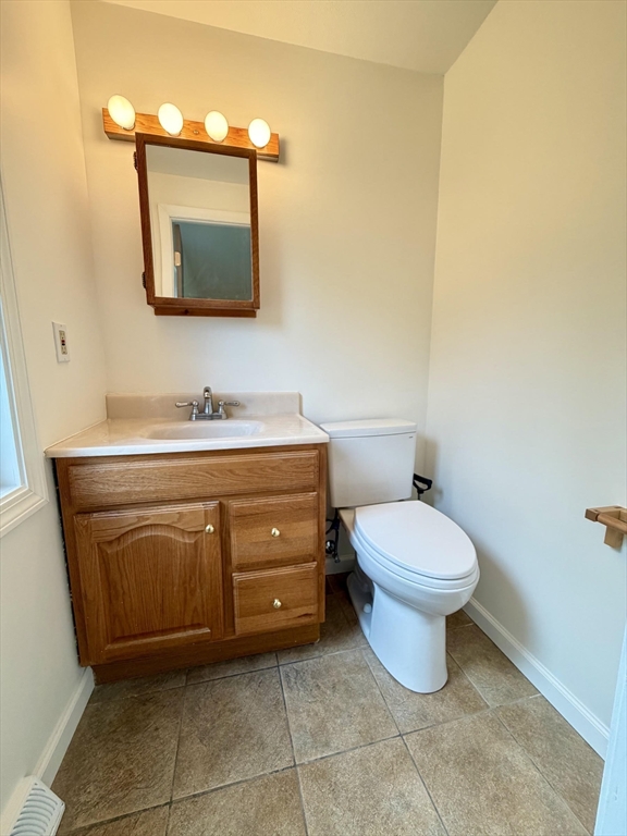142 Yarmouth St Property Photo 15